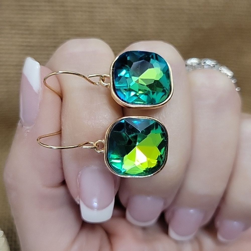 🔥LAST PAIR🔥 GORGEOUS OMBRE SPARKLE SQUARE DROP EARRINGS